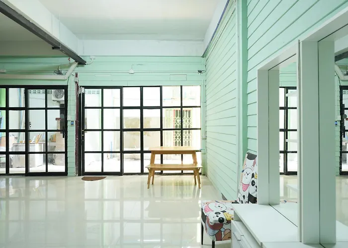 Bob House Khaosan - บ็อคเฮ้าท์ ข้าวสาร *