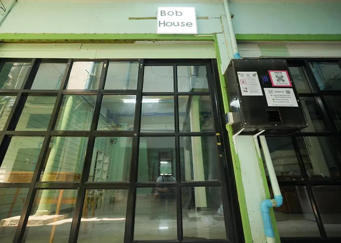 Bob House Khaosan - บ็อคเฮ้าท์ ข้าวสาร